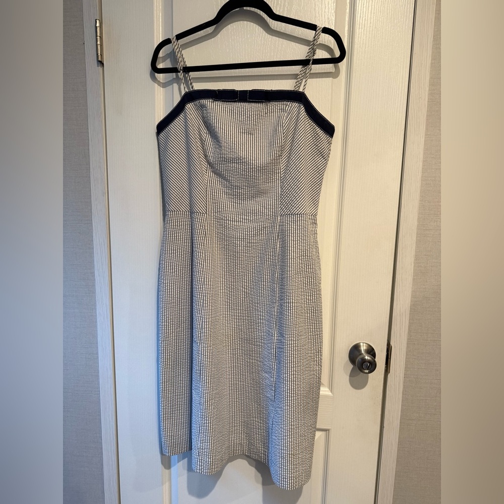 Isaac Mizrahi White and Navy Blue Ruched Strapless Cocktail Dress